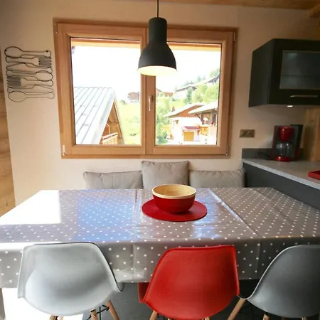 Chalet Timbers - Light And Modern - Sleeps 6 - Les Gets