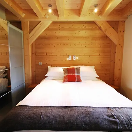 Timbers - Light And Modern - Sleeps 6 - Chalet